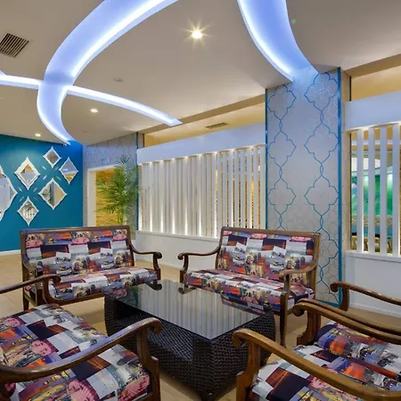 Apartment Granada City , Close To The Cleopatra Beach